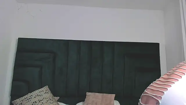 afroditavega_ - AfroditaVega_'s free webcam - UK Sex Cams