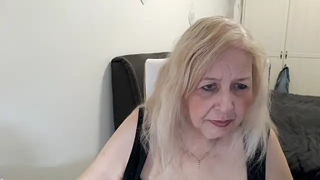 SusiLifeXXX webcam
