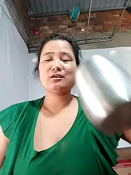 BigAss-69 webcam