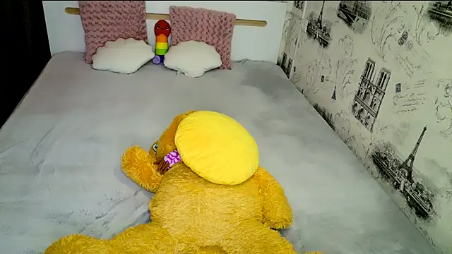 lovely-eyes webcam