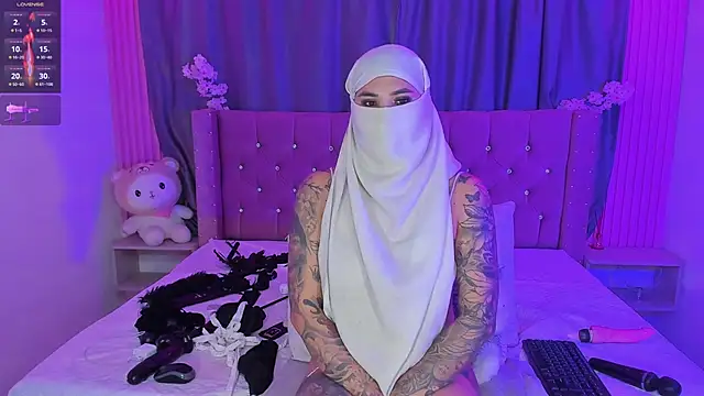 Nayla-Mouna webcam