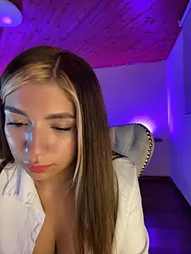 Isabella18_pink webcam