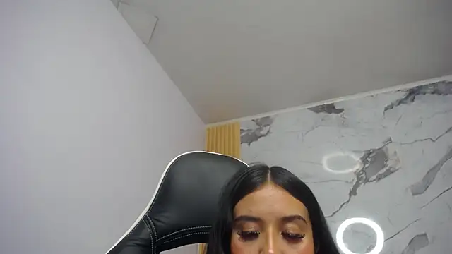 ailyn_ch1 webcam
