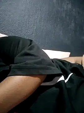 ChubbyMidgetxxx19 webcam