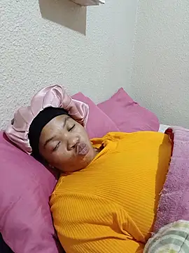 FreakyAngel3X webcam