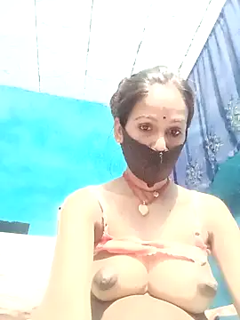 Nandani-758 webcam