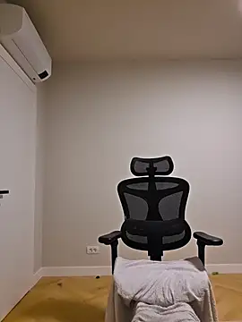 MiaRides19 live cam
