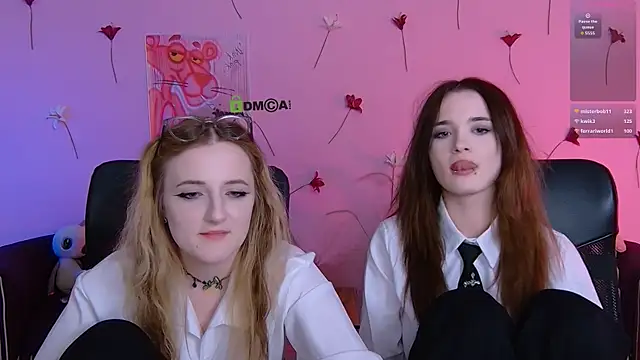 liana_kisses webcam