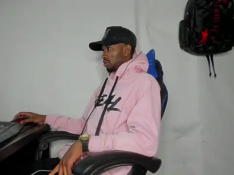 Kofi_exotic_2 webcam
