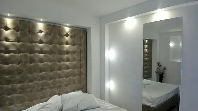 violet_giraldo webcam