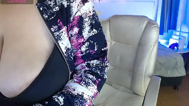 Tiana_27 webcam