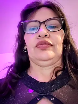 esmeralda_milf webcam
