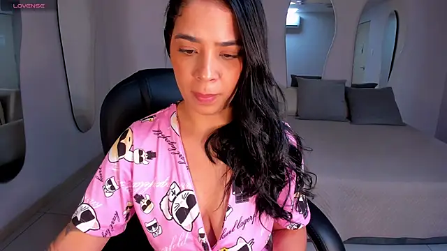 LucyCarter1 webcam