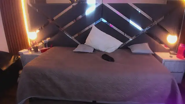 Kittie_Vixen live cam