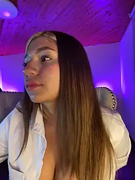 Isabella18_pink webcam