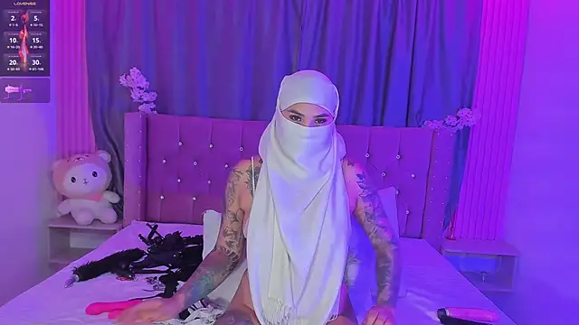 Nayla-Mouna webcam