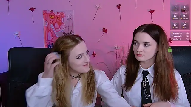 liana_kisses webcam