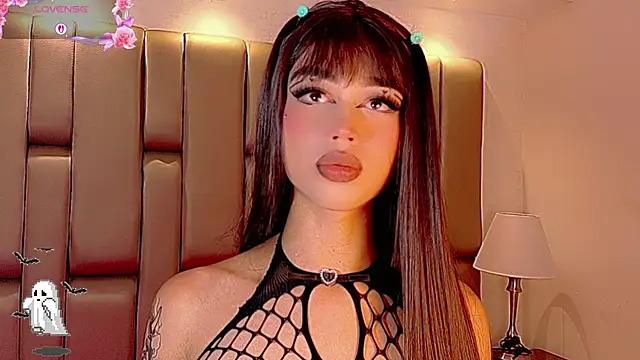 miss-saraii - Miss-Saraii's free webcam - UK Sex Cams
