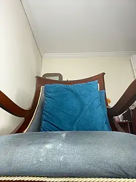 LilaRvsh webcam