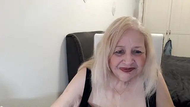SusiLifeXXX webcam