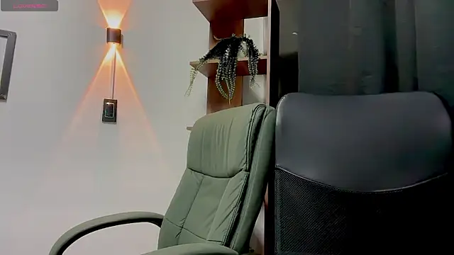 MarcellaGriffin webcam