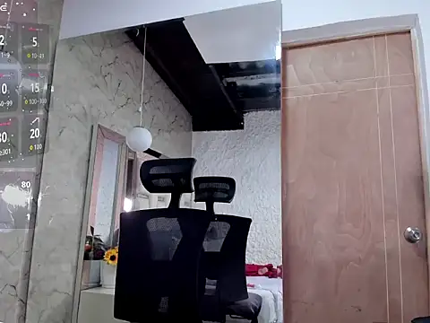 katleya_lewiis webcam
