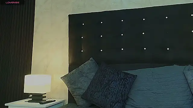 Helena_Luxxx webcam