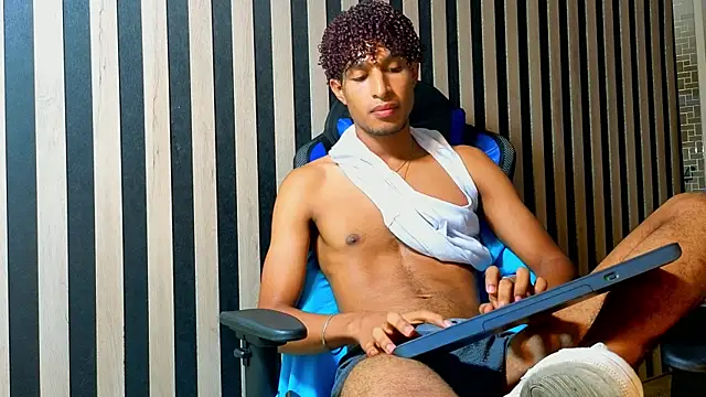 Alex_Bloom live sex cam