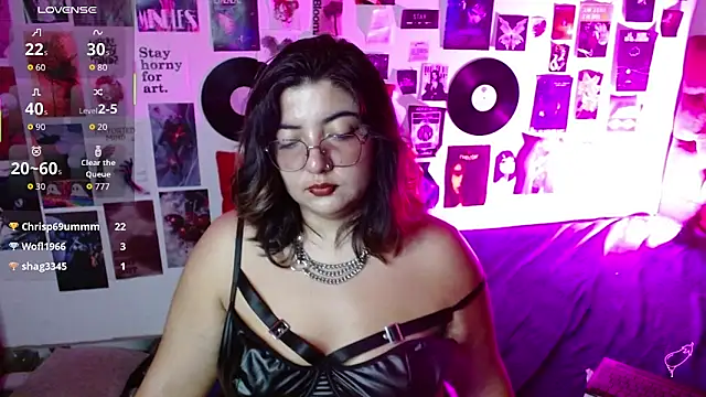 Roxy_f_w webcam