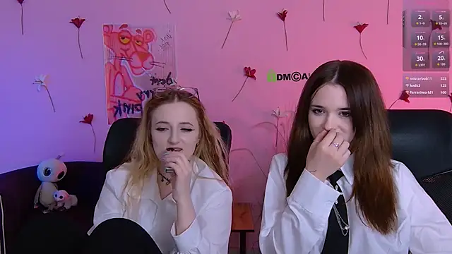 liana_kisses webcam