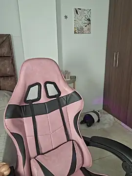 heyshaa - Heyshaa's free webcam - UK Sex Cams