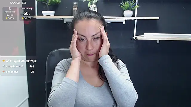 Lauryn_Jones webcam