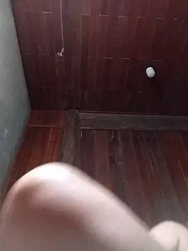 Yellow-pink webcam