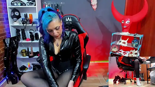 Yelena_LatexMaiden webcam