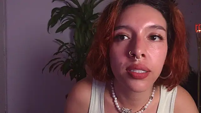 bri_von_dhara__ webcam