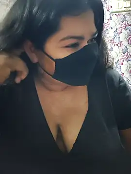 Liyaa_24 webcam