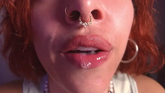 bri_von_dhara__ webcam