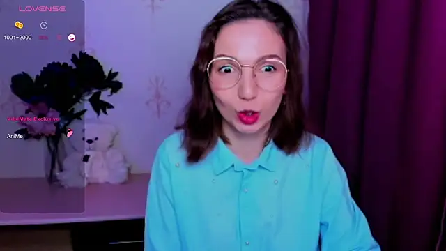 KindHazelHere_ webcam