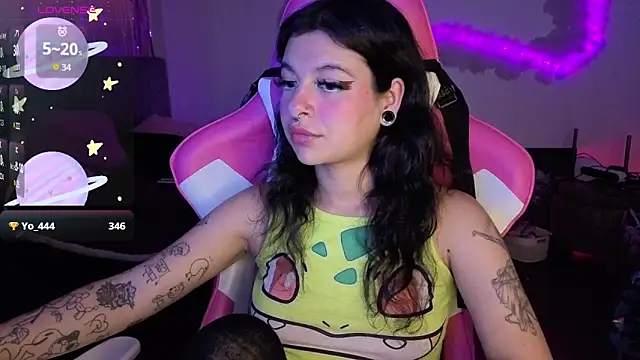 larah_uwu webcam