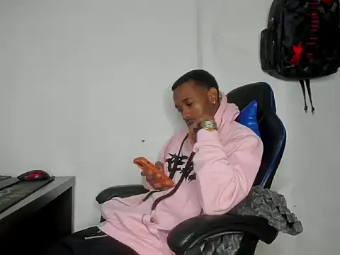 Kofi_exotic_2 webcam