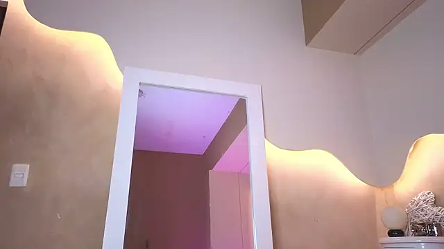 kloee_12 (F young) - Slap that ass
