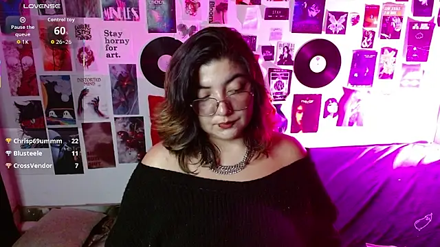 Roxy_f_w webcam