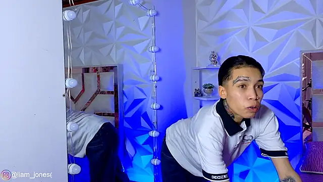 Jonesliam23 webcam