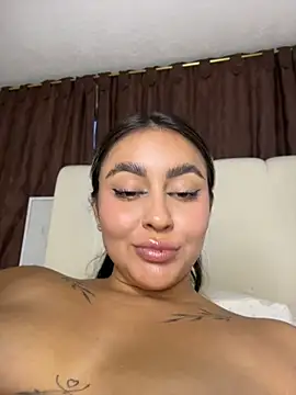 Elina_Hills webcam