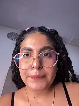 Yassy_11 webcam
