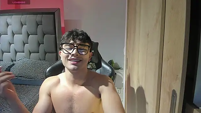 zack_lenox webcam