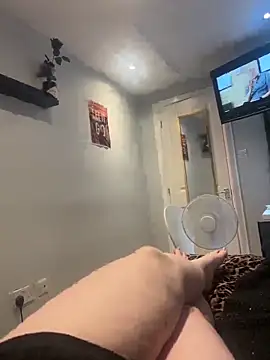 Curvy-CallieXX webcam