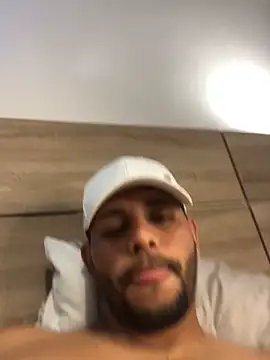 aron_taylor29 webcam