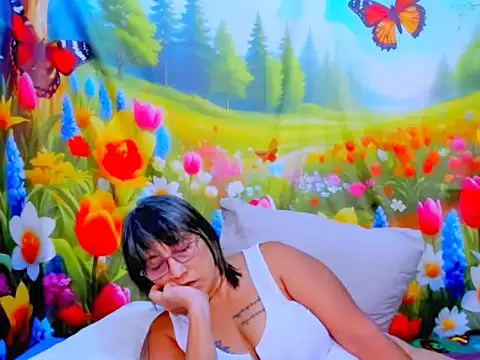 indianroxy webcam