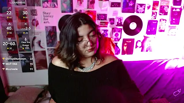 Roxy_f_w webcam